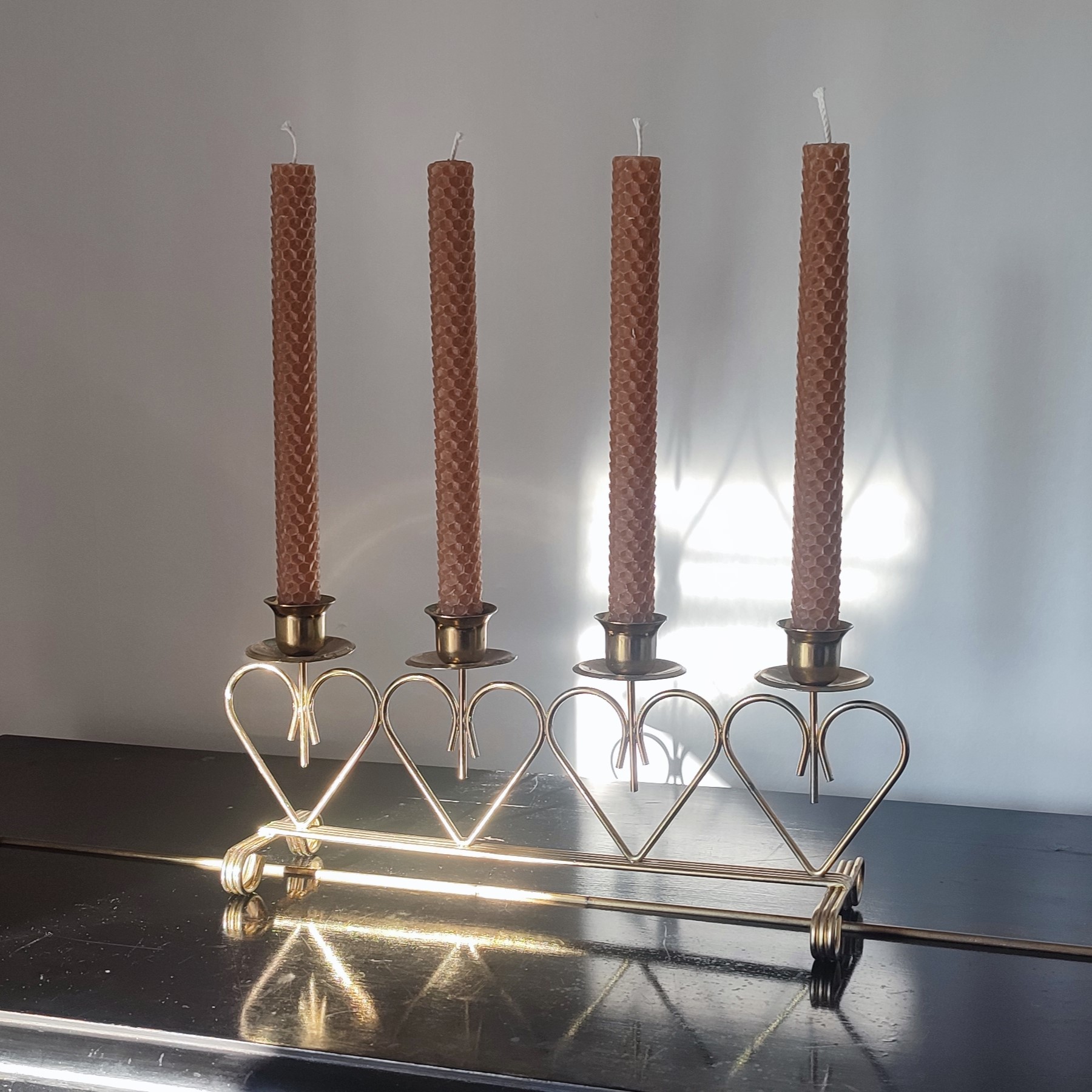 Kuldsed mesilasvahast kärjeküünlad